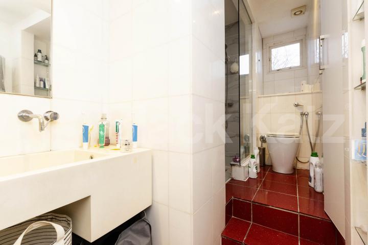 			3 Bedroom, 1 bath, 1 reception Flat			 Pages Lane, Muswell Hill